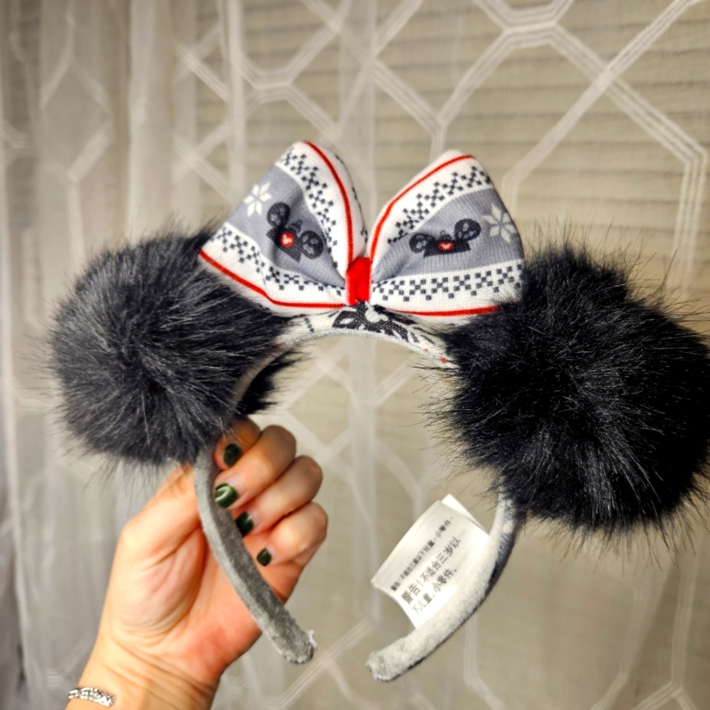 Black pom pom minnie Disney ears ugly sweater design